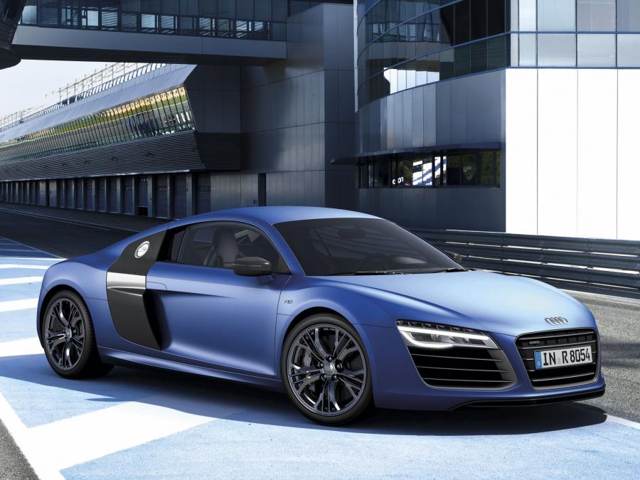  Audi R8 V10 Plus 2012 года  (WW) (фото 10 из 23)